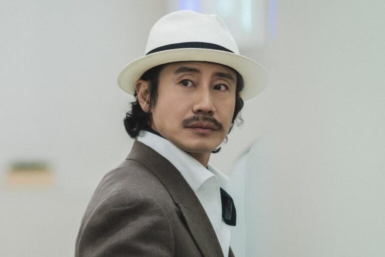 Shin Ha Kyun promete agitar a comédia ‘Wild Sing’ com participação especial eletrizante