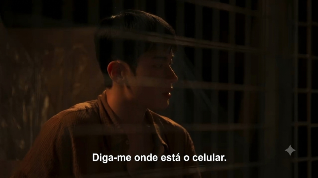 Heo Dong Hwa no porão sendo questionado 'diga-me onde está o celular'