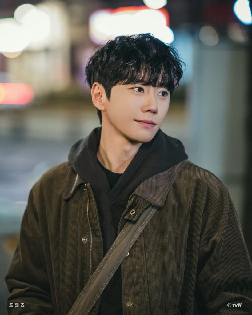 Lee Jun-young como Choi Jeong-yo em segunda foto conceitual de Four Hands, Two Sonatas
